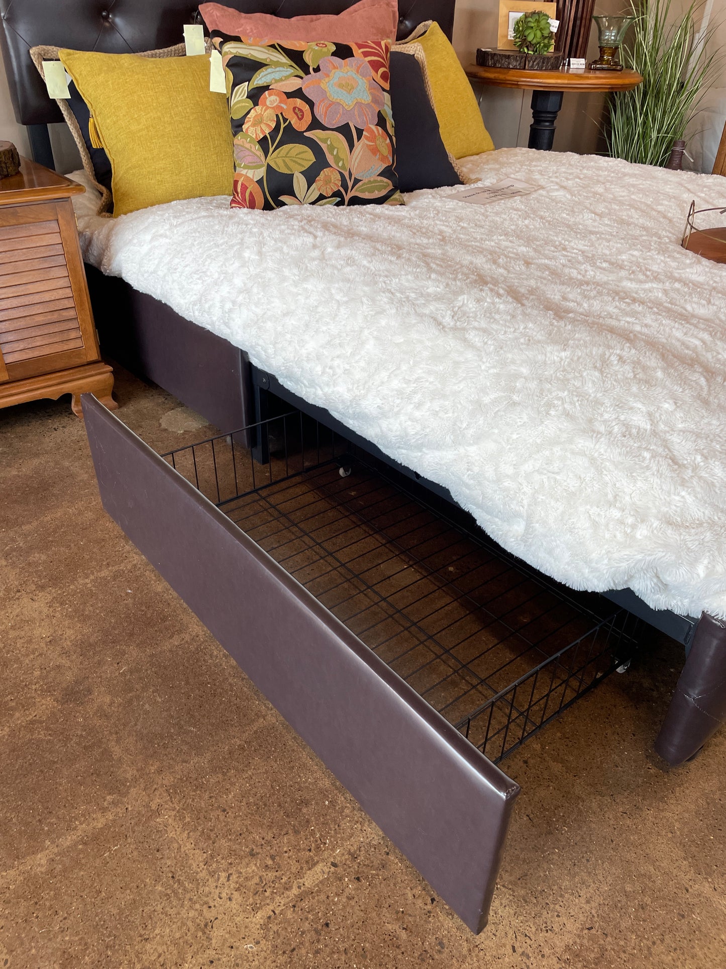 Queen Size Faux Leather Platform Bed Frame with 4 Storage Drawers