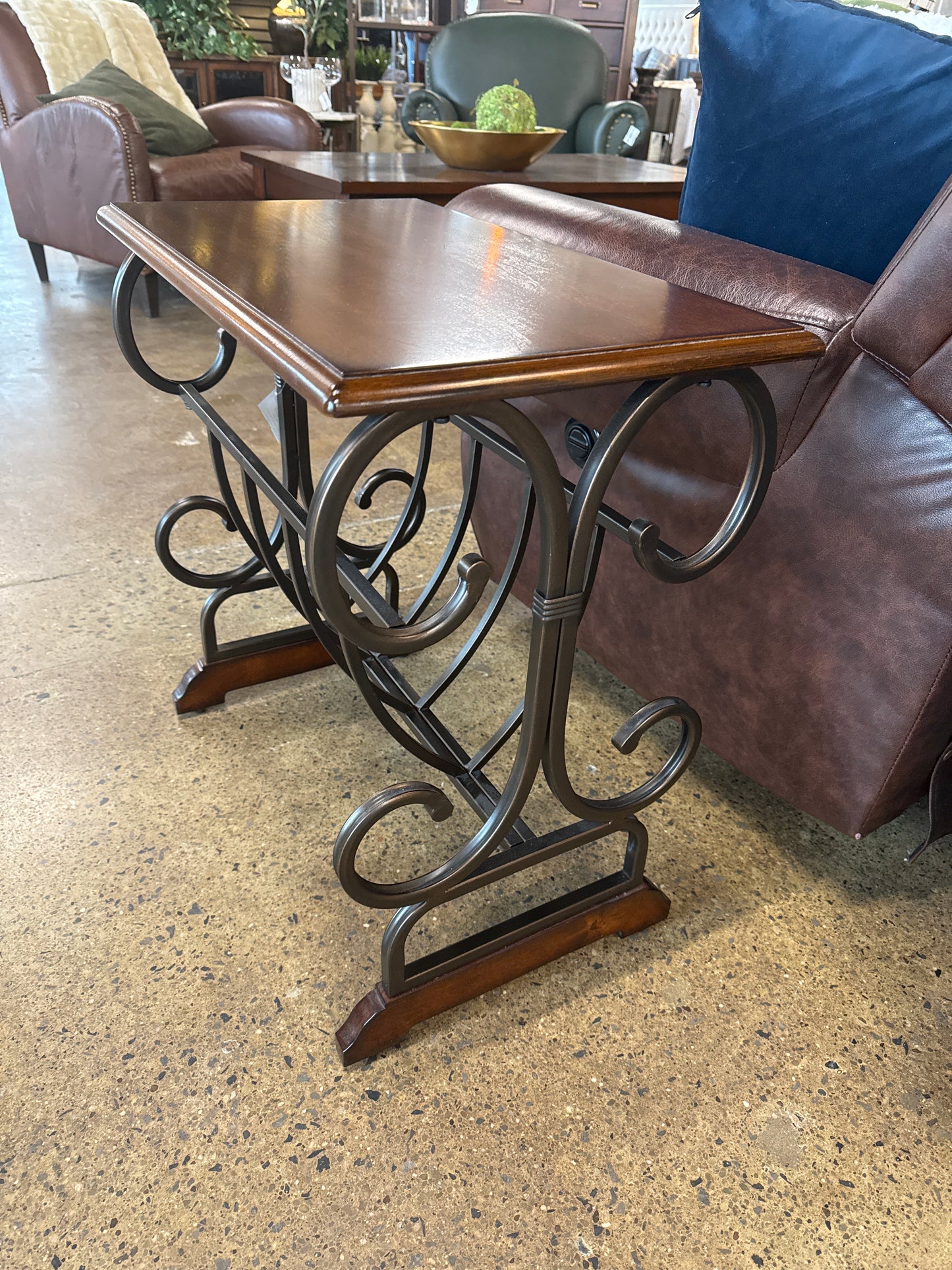 Ashley Side Table/End Table