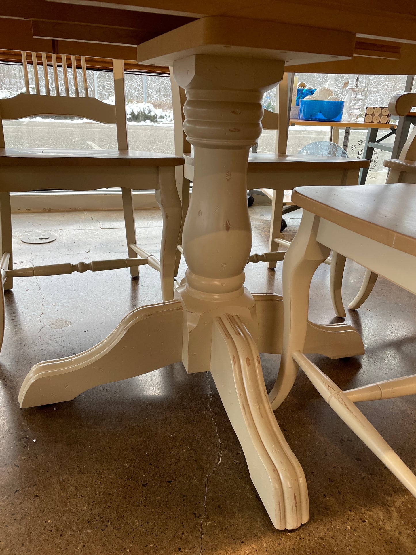 Canadel pickled wood dining table w/ 6 cream chairs and leaf