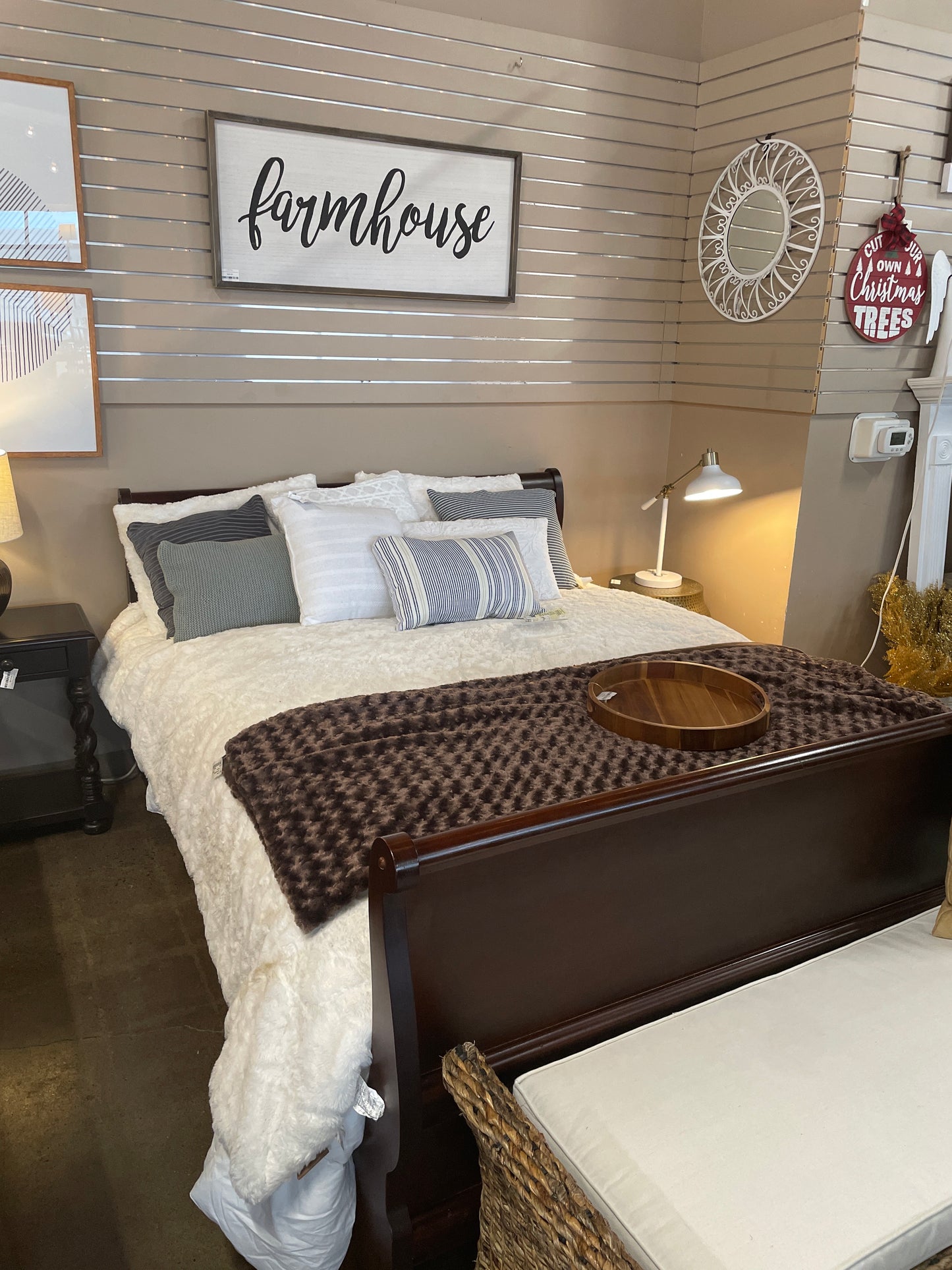 Bassett Queen Sleigh Bed and 6 Drawer Dresser