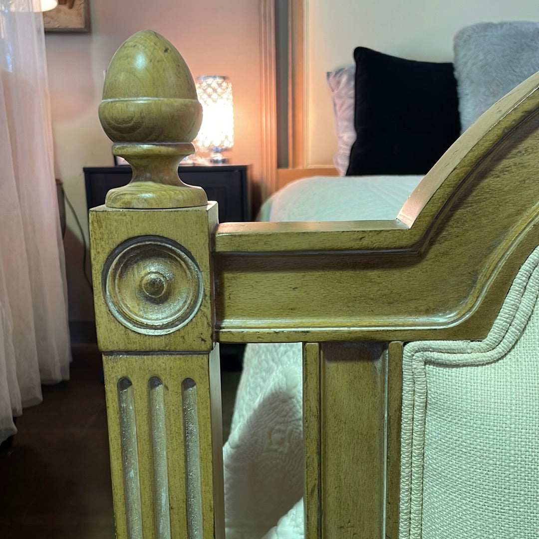 Alessandra Queen Bed