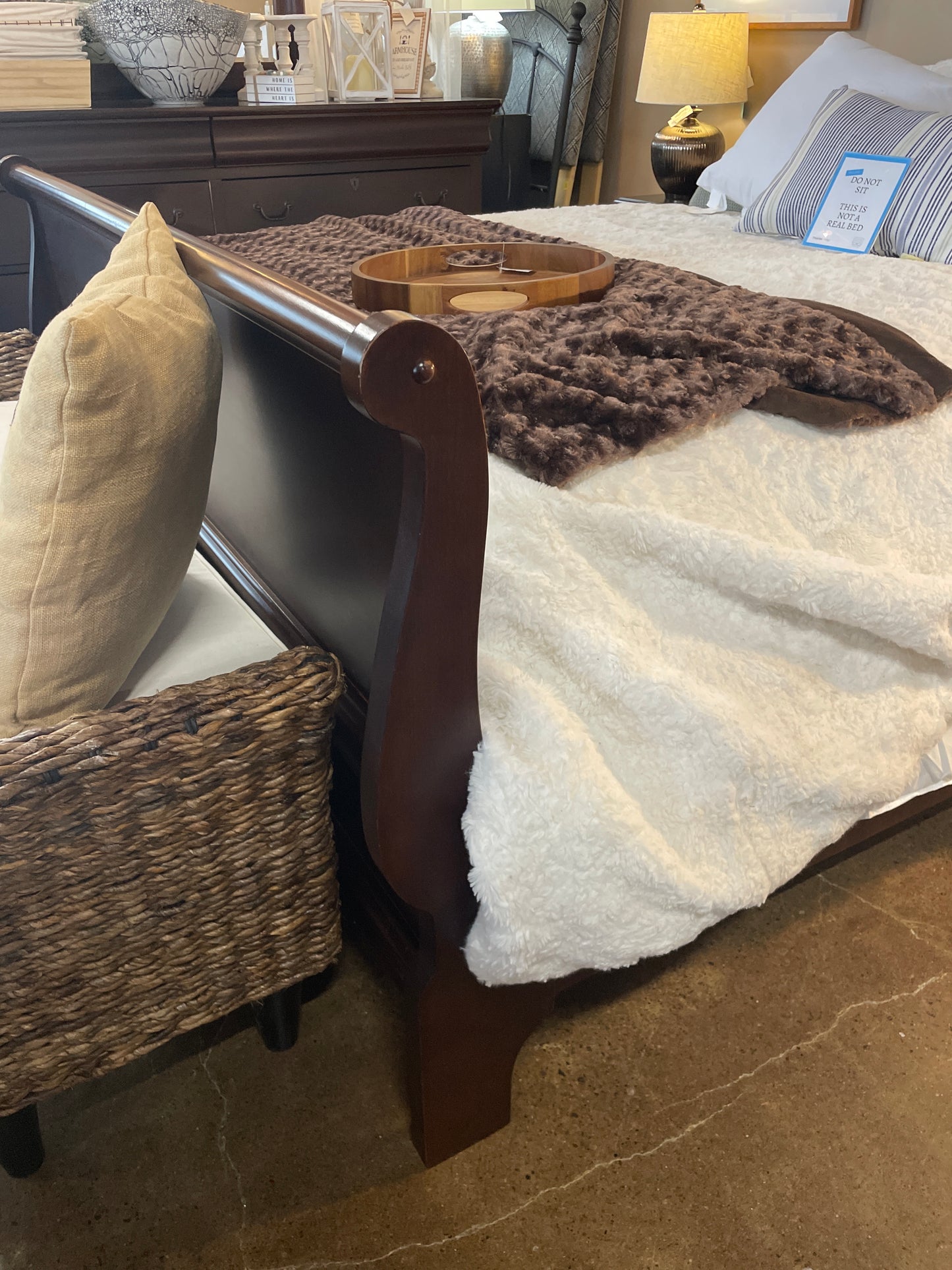 Bassett Queen Sleigh Bed and 6 Drawer Dresser