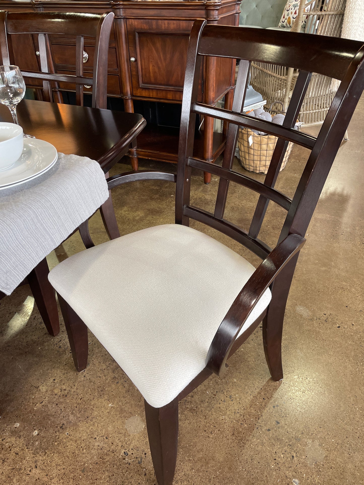 Dark Wood Dining Table/6 Chairs/2 Leaves