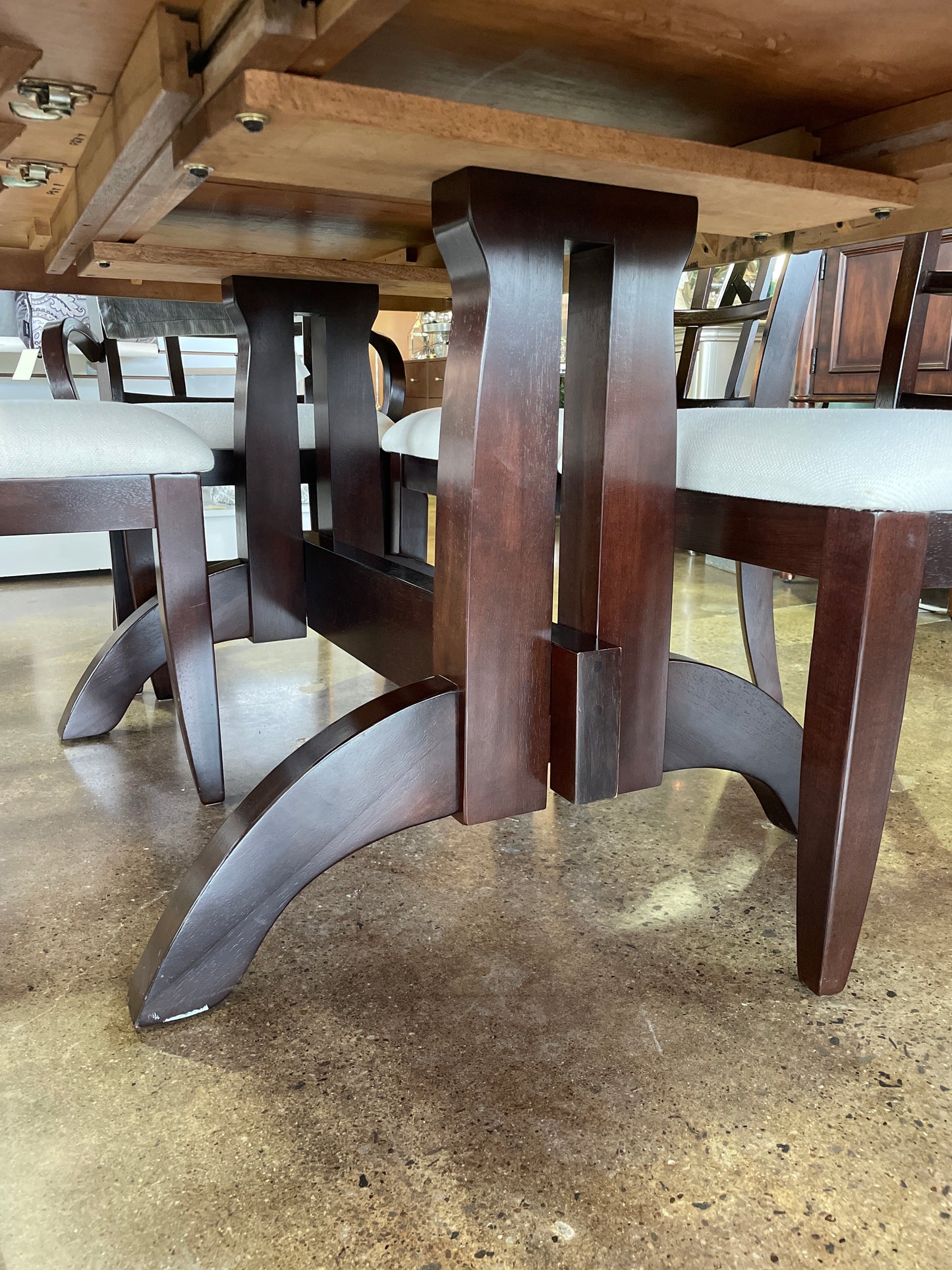 Dark Wood Dining Table/6 Chairs/2 Leaves
