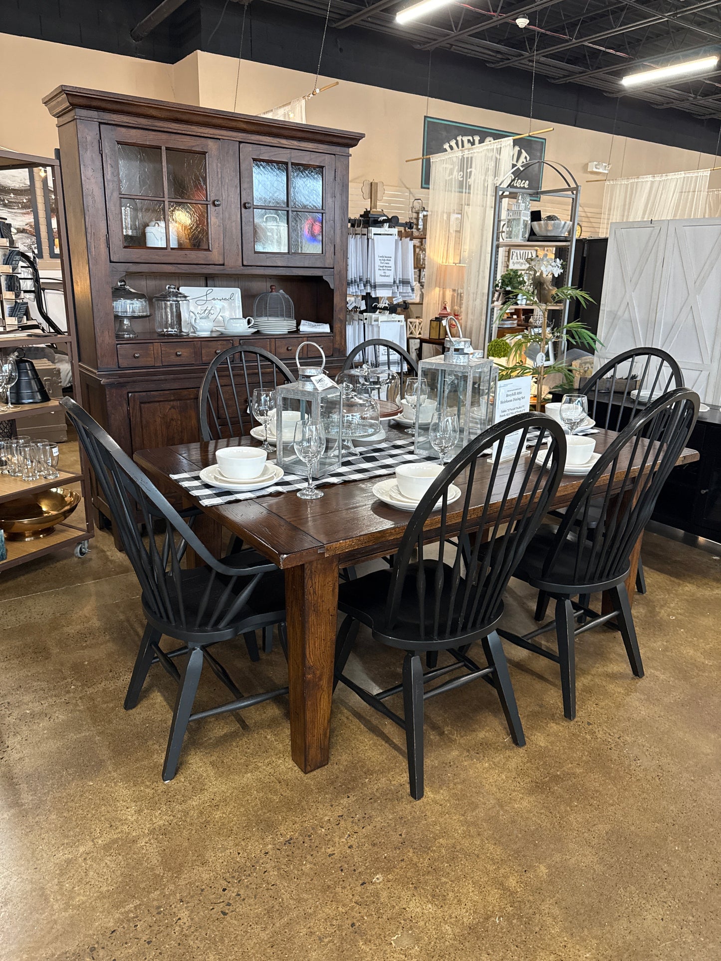 Broyhill Attic Heirloom Plank Table Dining Set w/Hutch