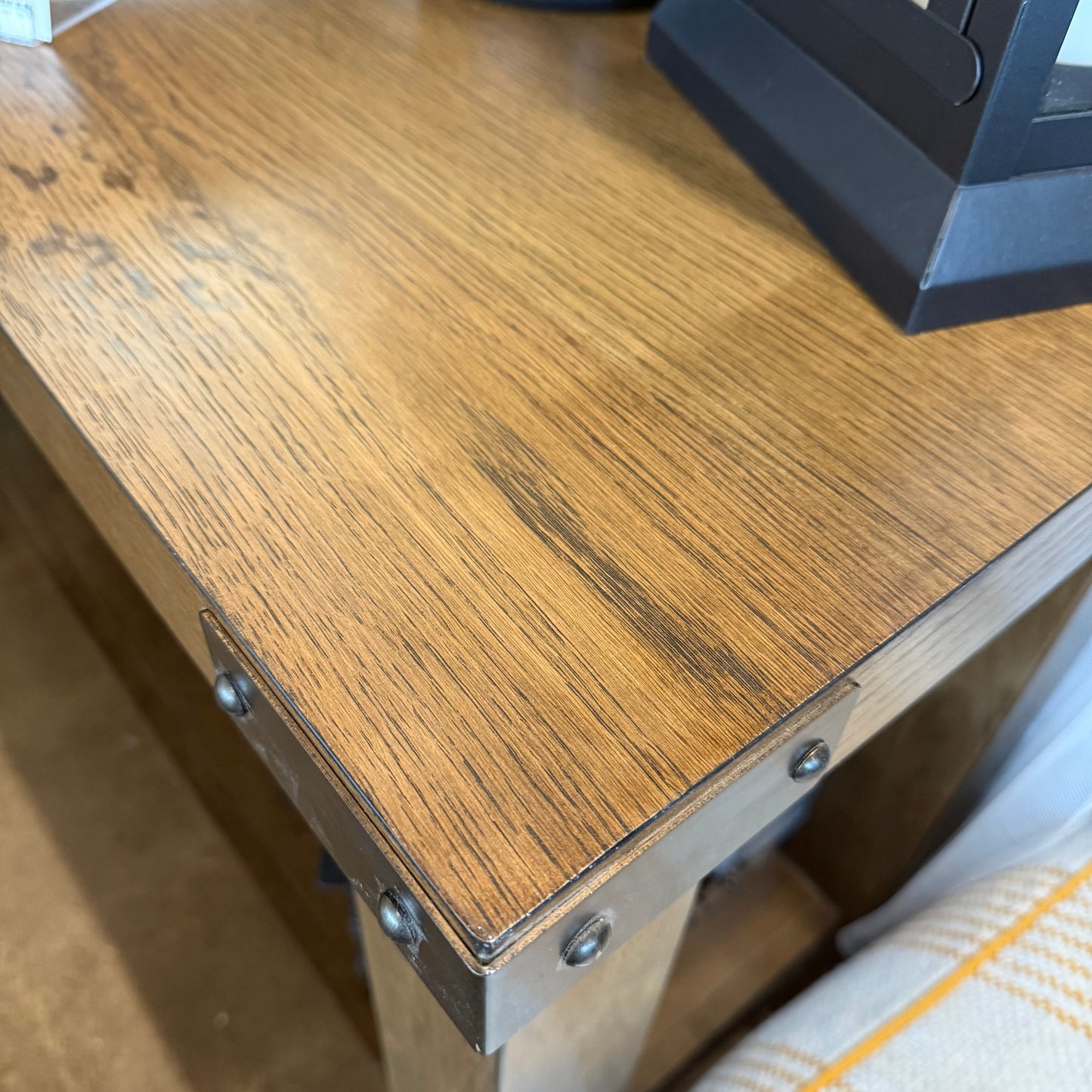 Steve Silver Company Sofa Table w/Wire Mesh Bottom