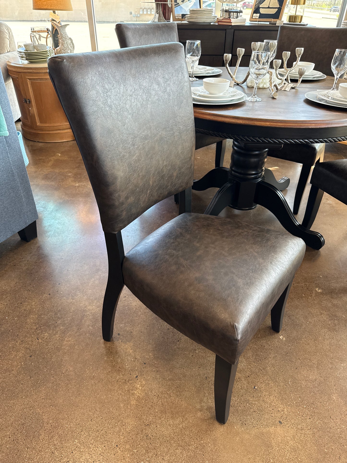 Kitchen Table with butterfly leaf and 4 chairs