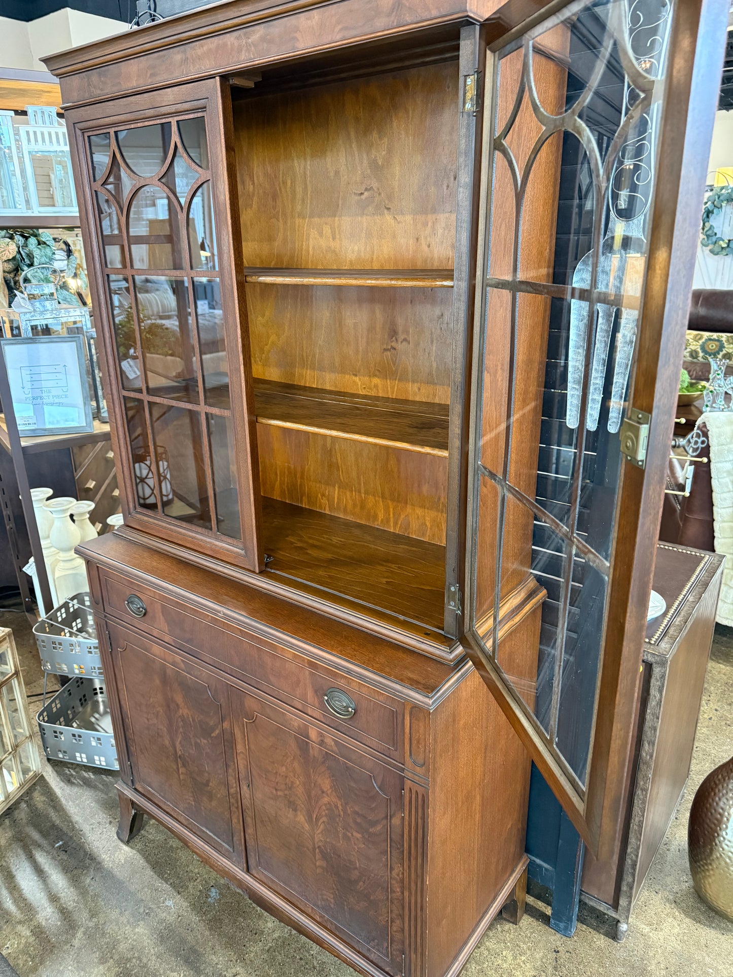 Vintage Hutch/Cabinet w/Keys