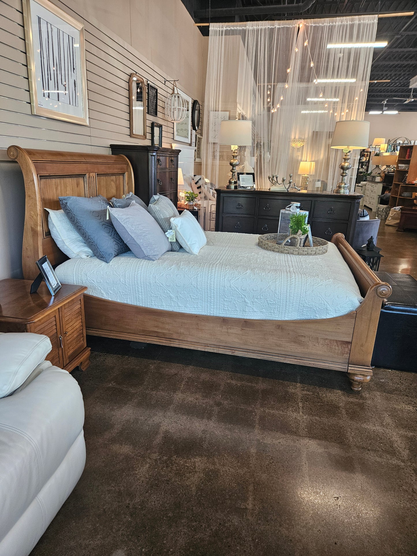 Ethan Allen Queen Bed Frame