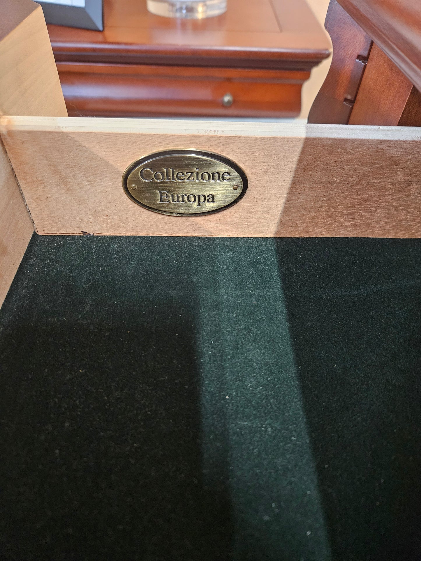 Collezione Europa queen wood bed set