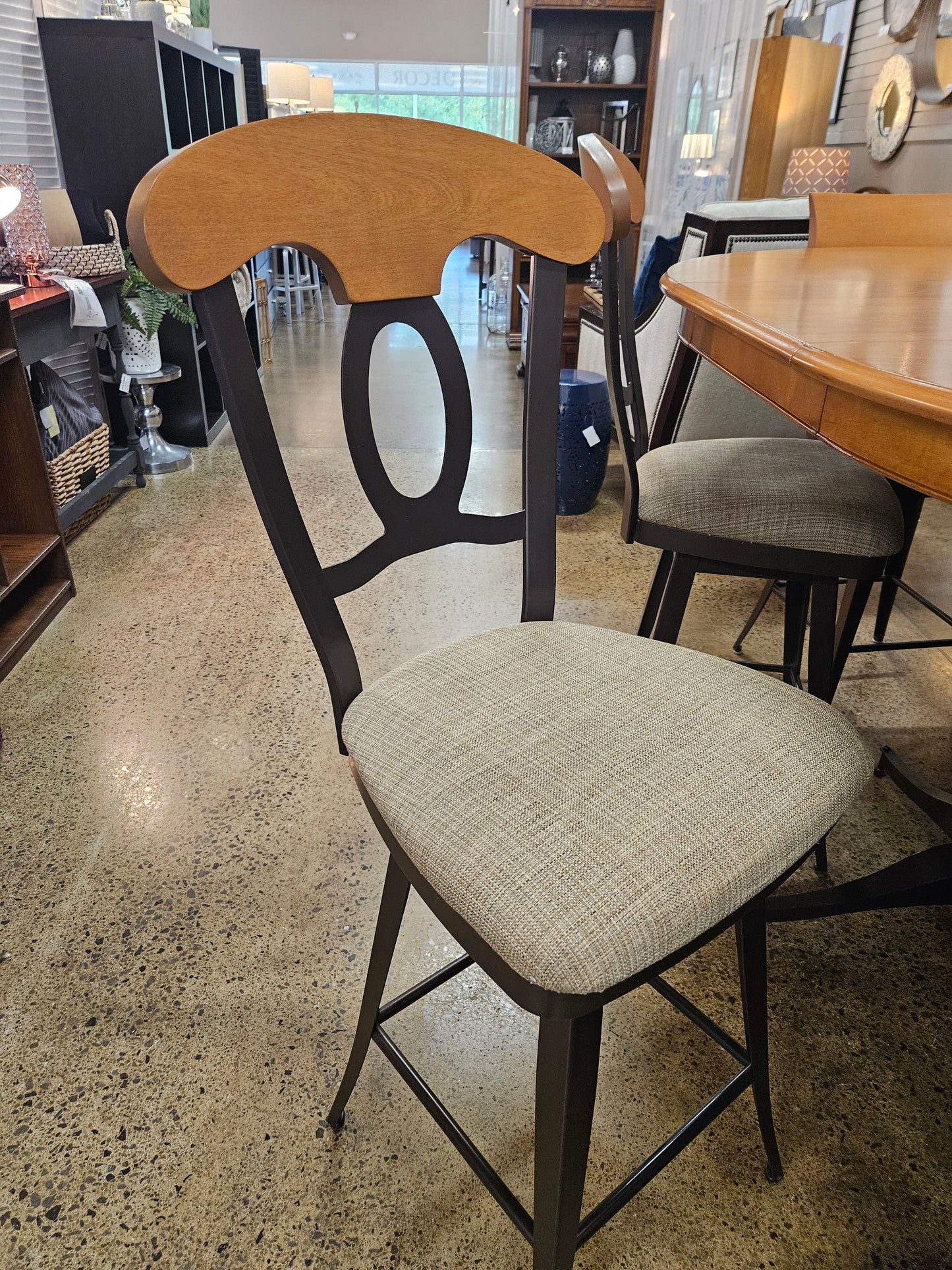 Dining Set including chairs, table and hutch