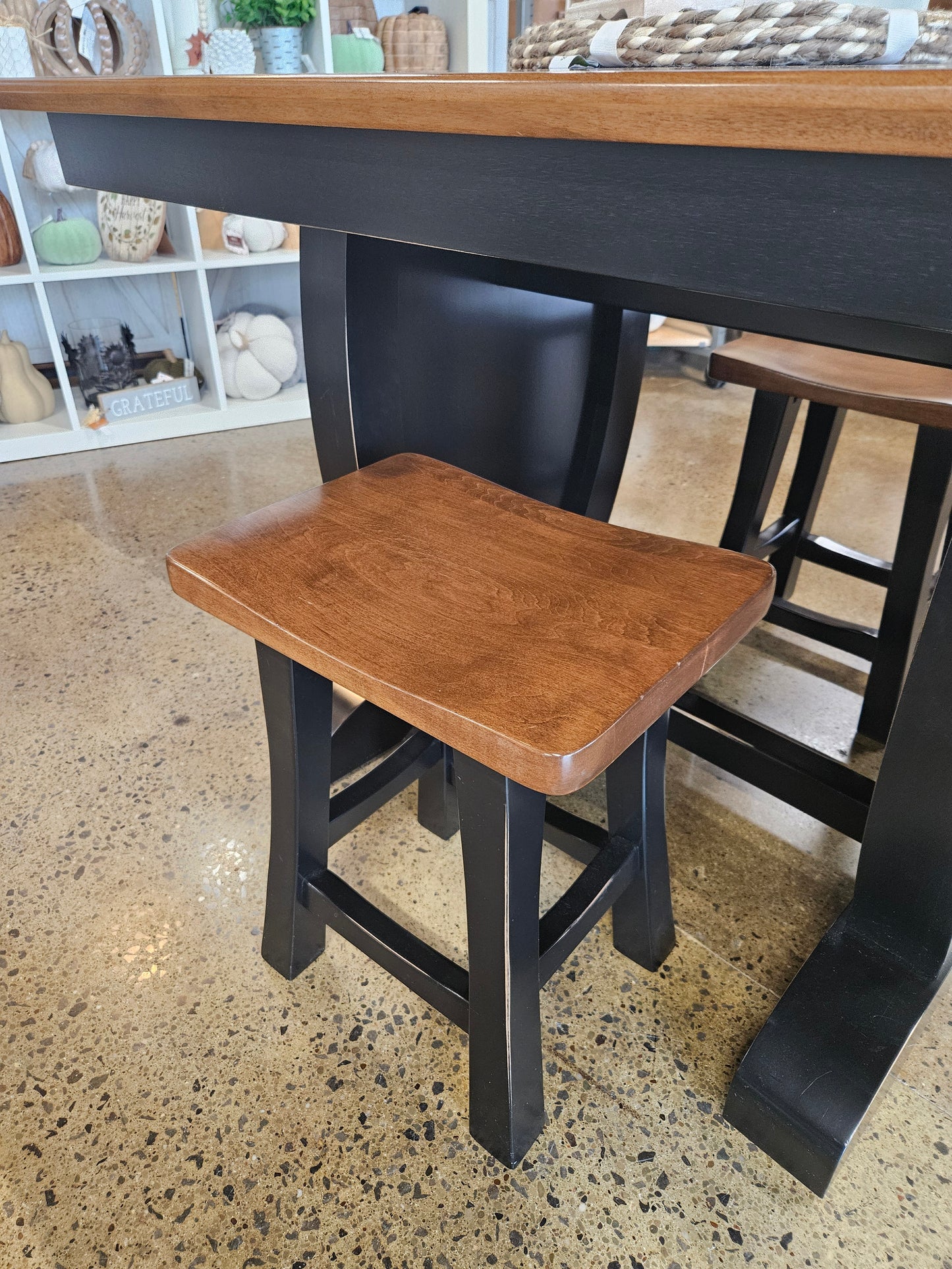Weaver Woodcraft Kitchen Table w/ 2 Stools