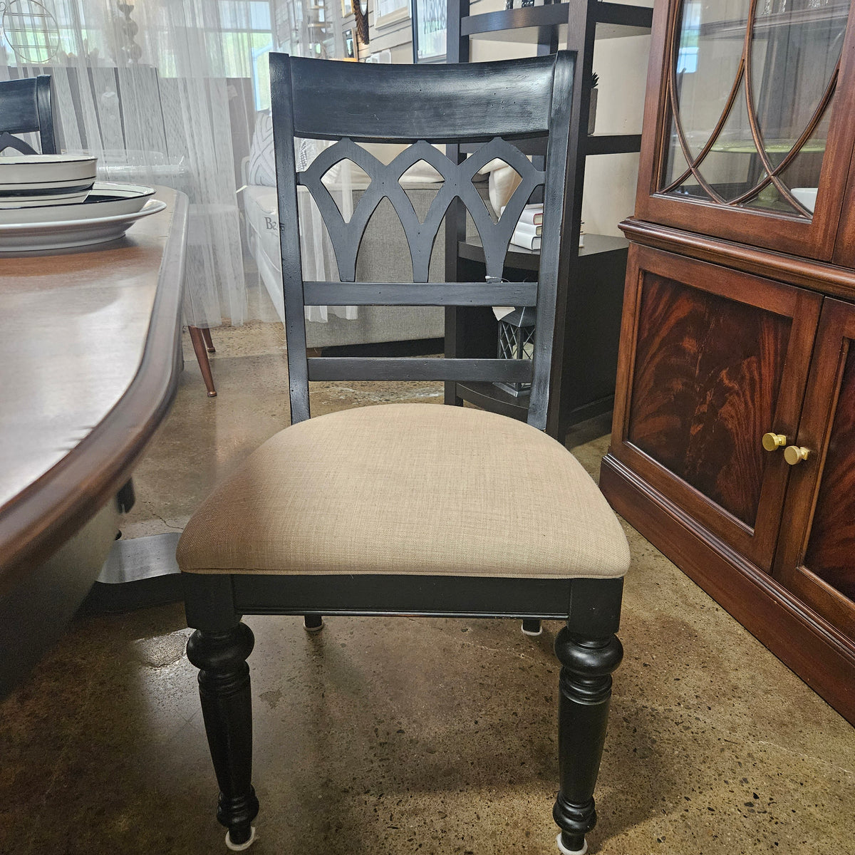 Black dining chairs with neutral seat (setof4)