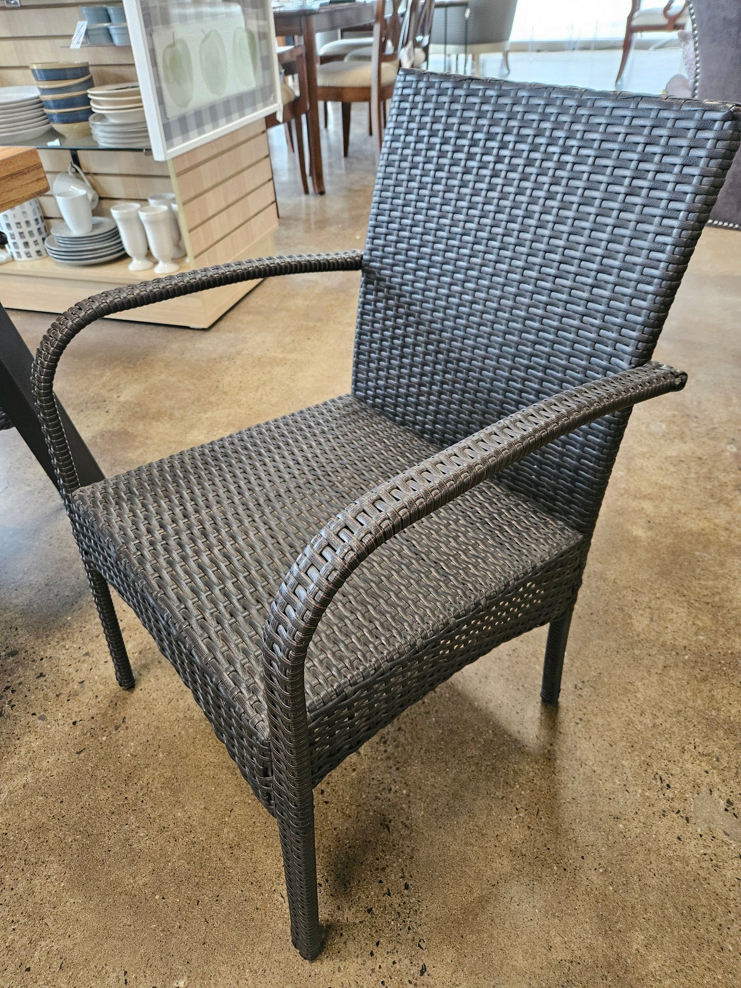 Outdoor dining set with wicker chairs(Model Home)