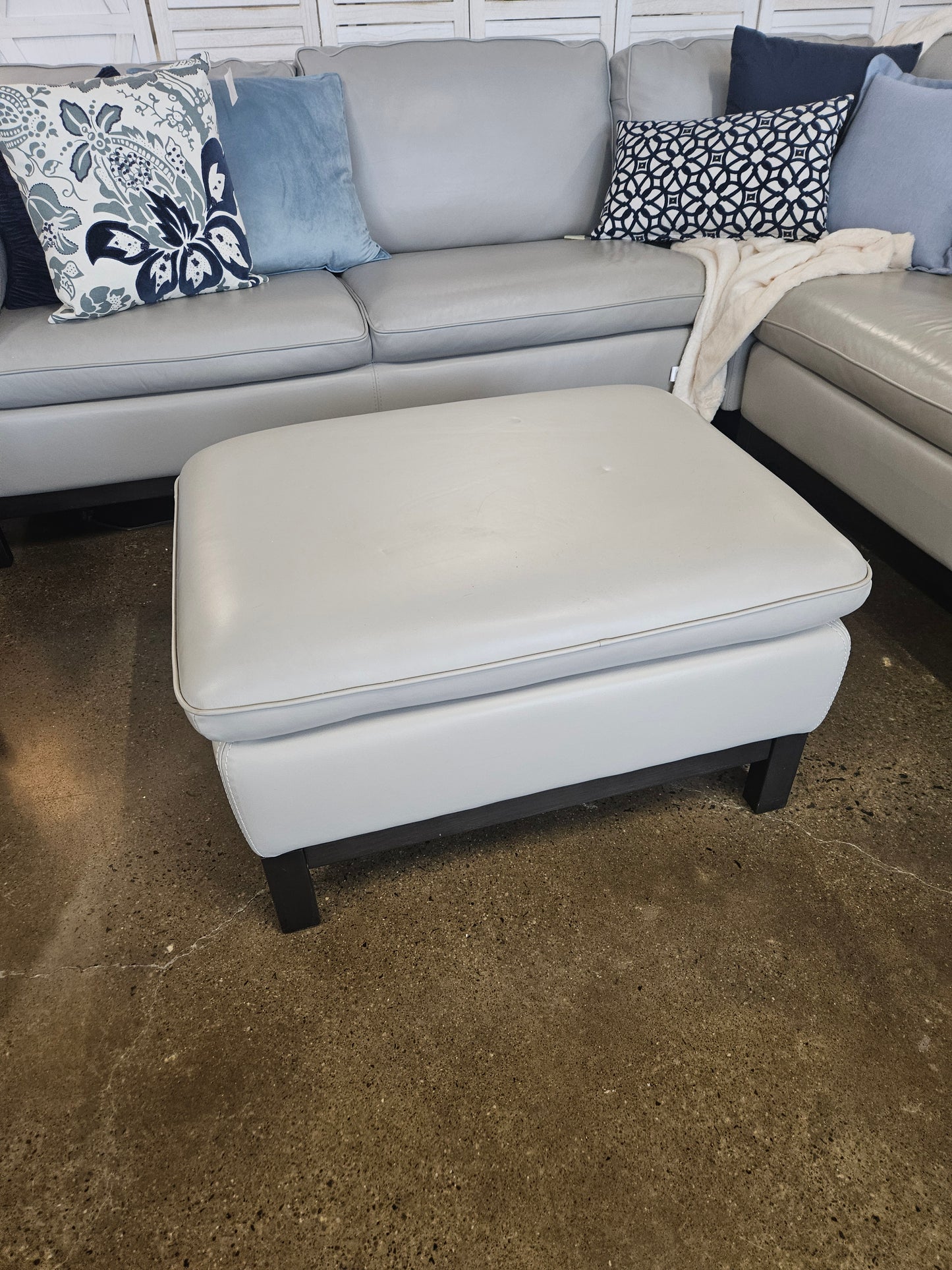 Violino Gray 4 piece leather sectional