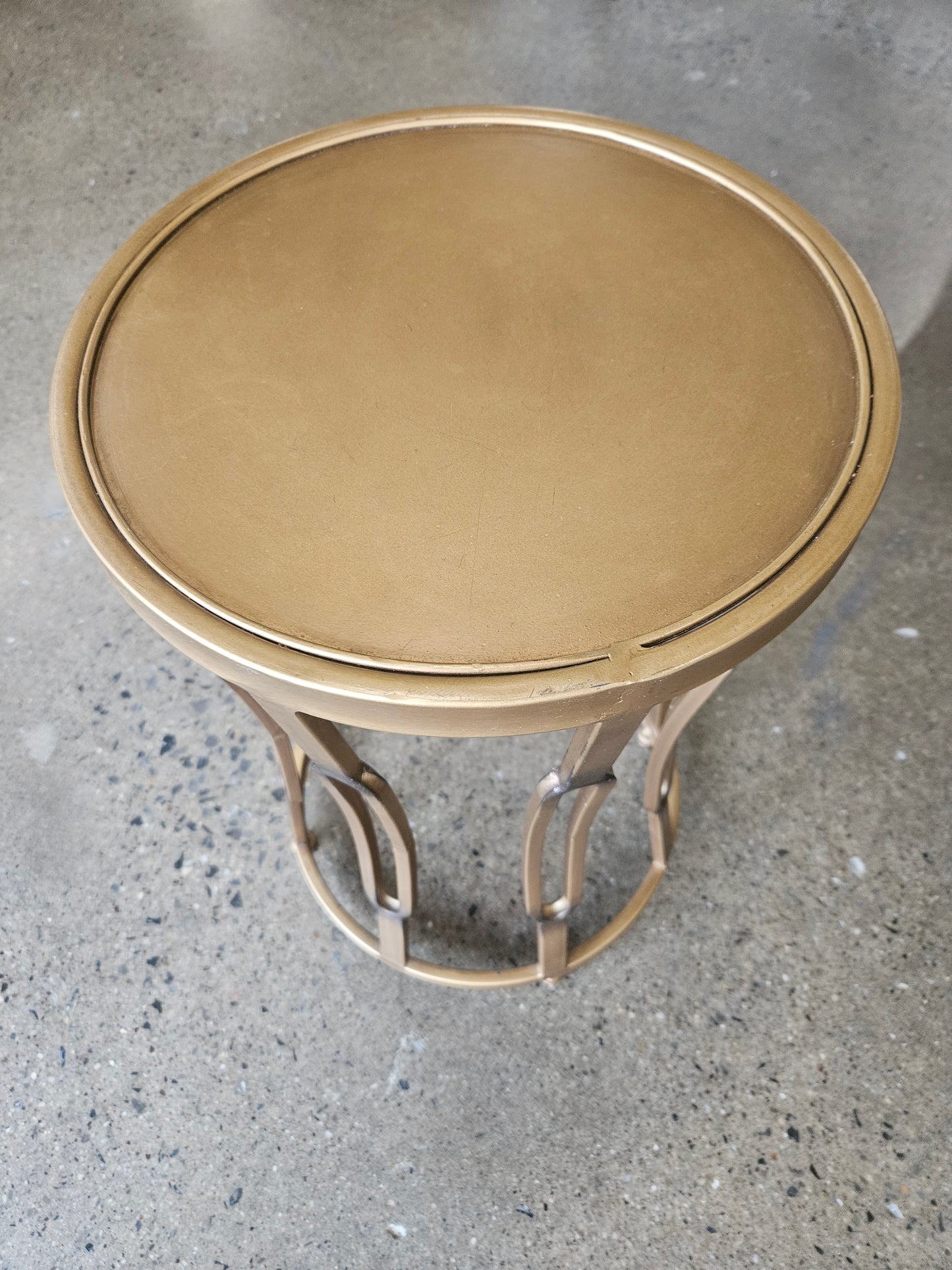 Table Dk Gold Open Metal 13.5x20"