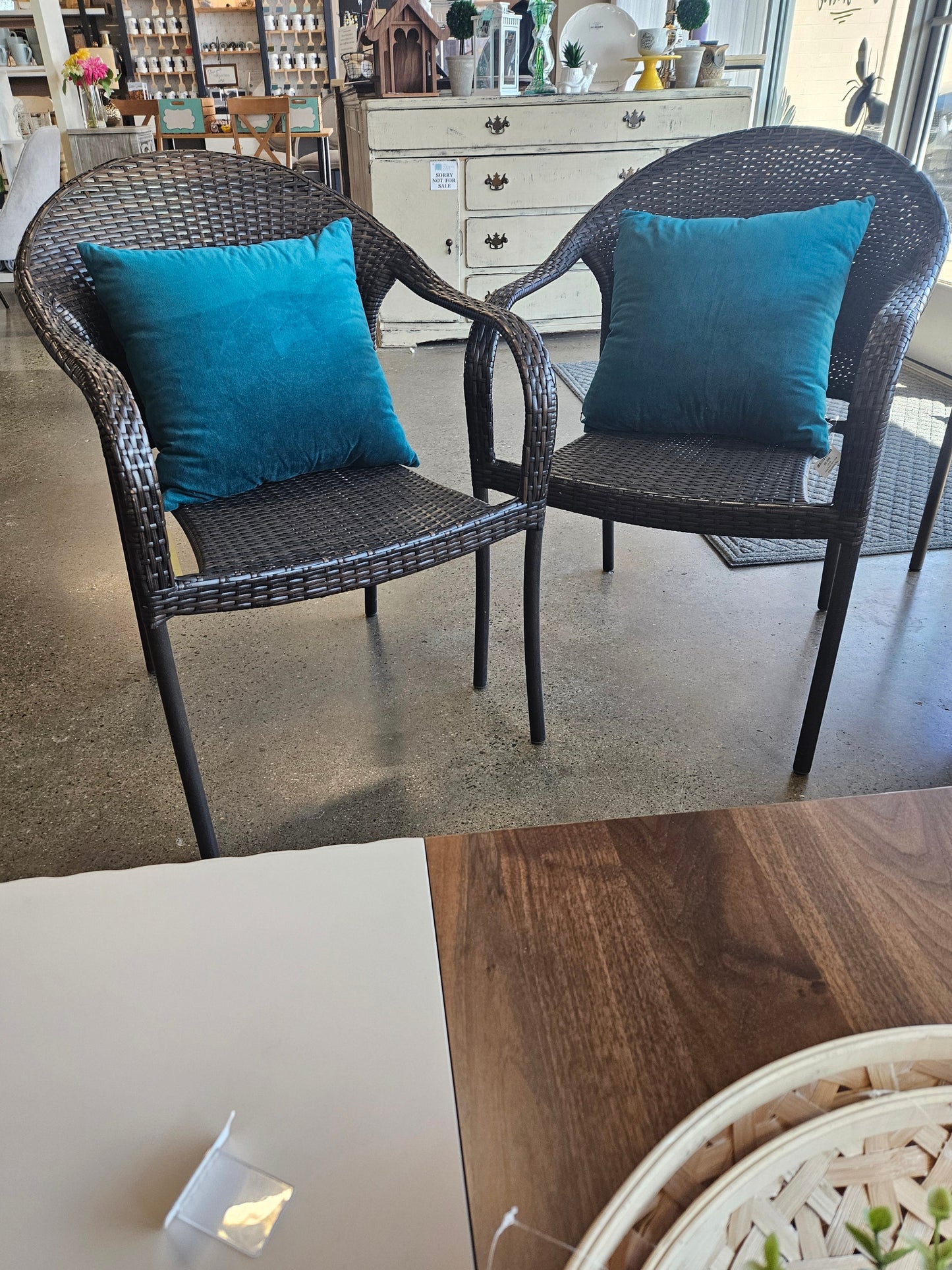 Brown wicker chairs (Setof2)