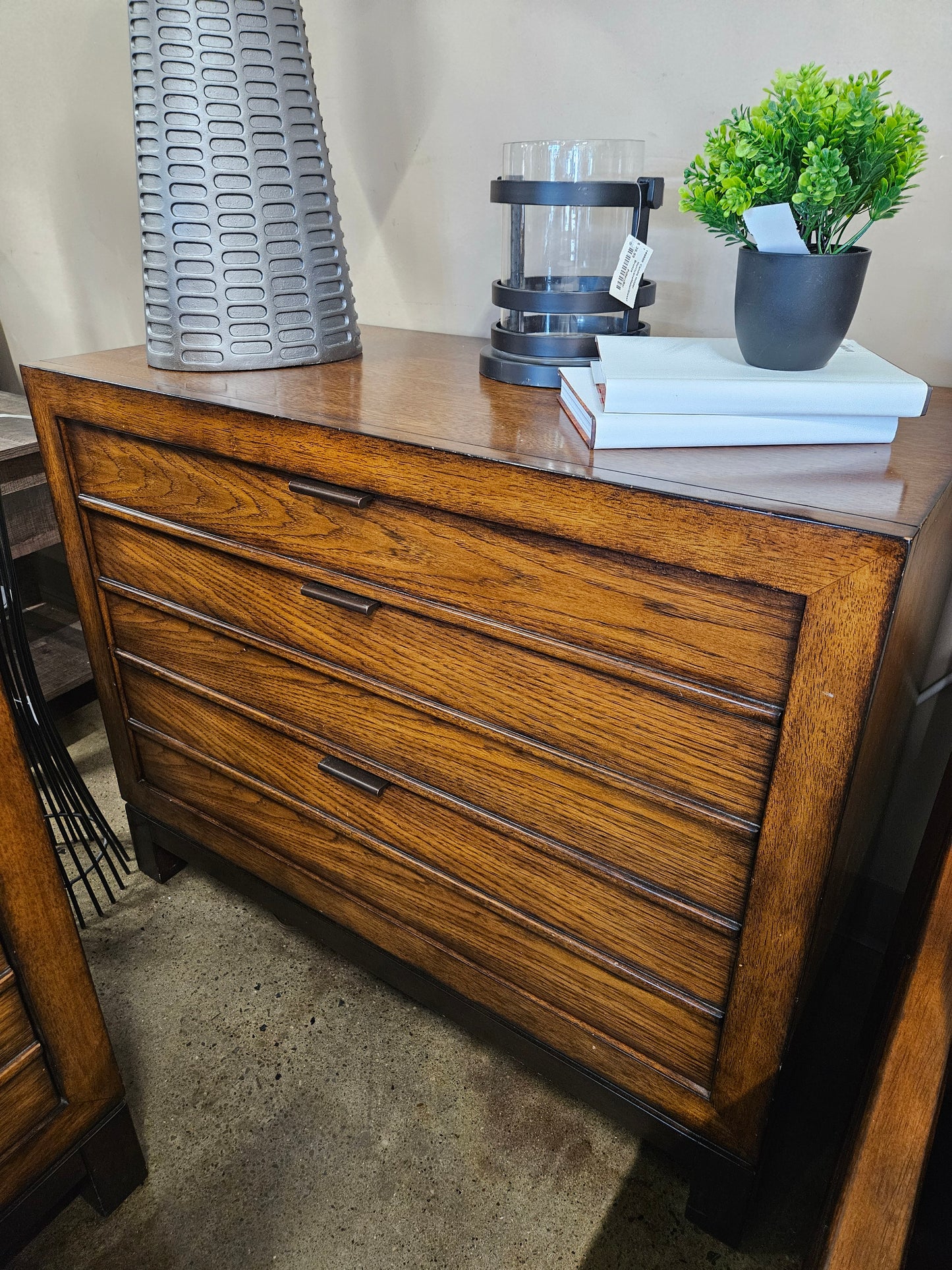 King Bedroom Tommy Bahama Set (5 pcs)