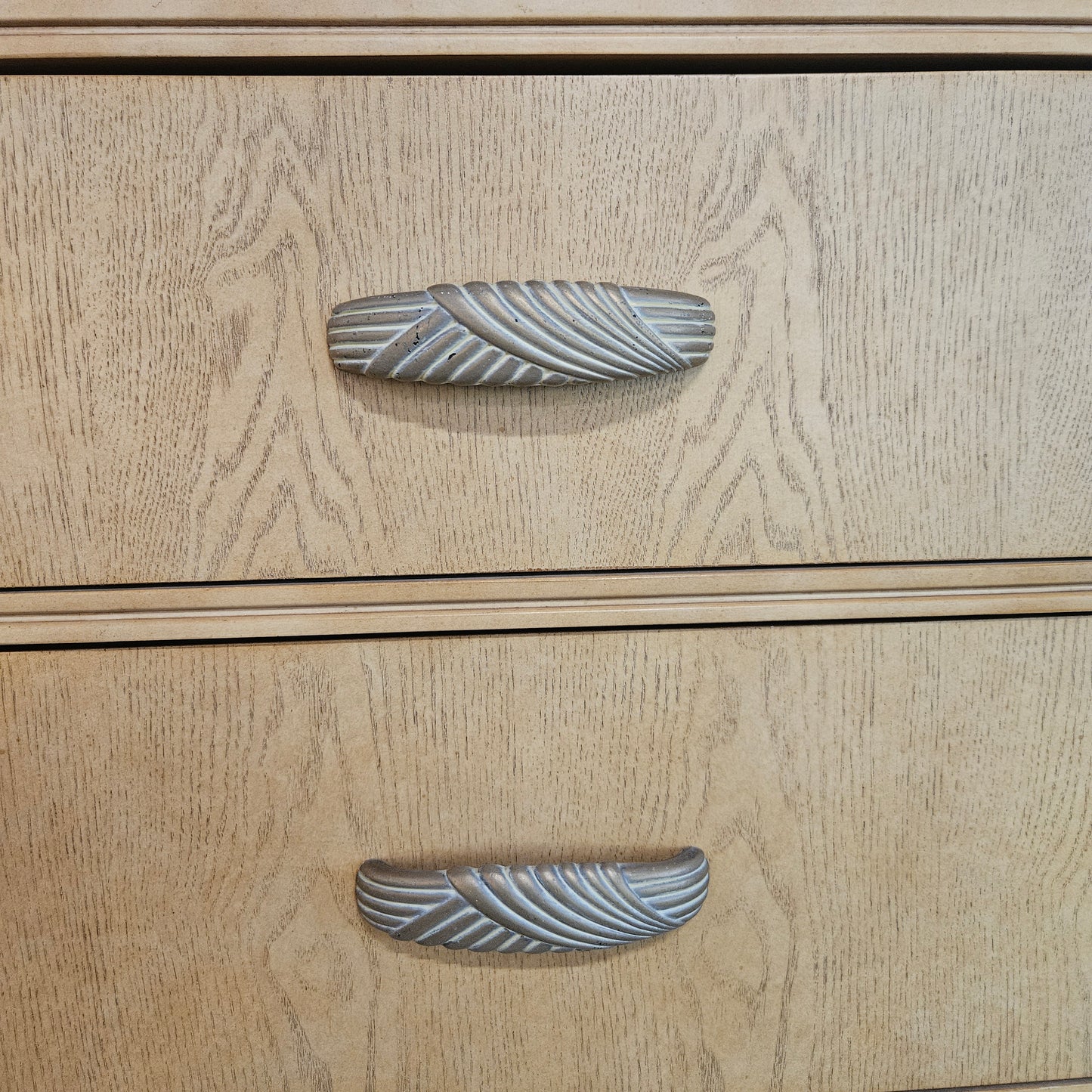 Mule 18 drawer chest