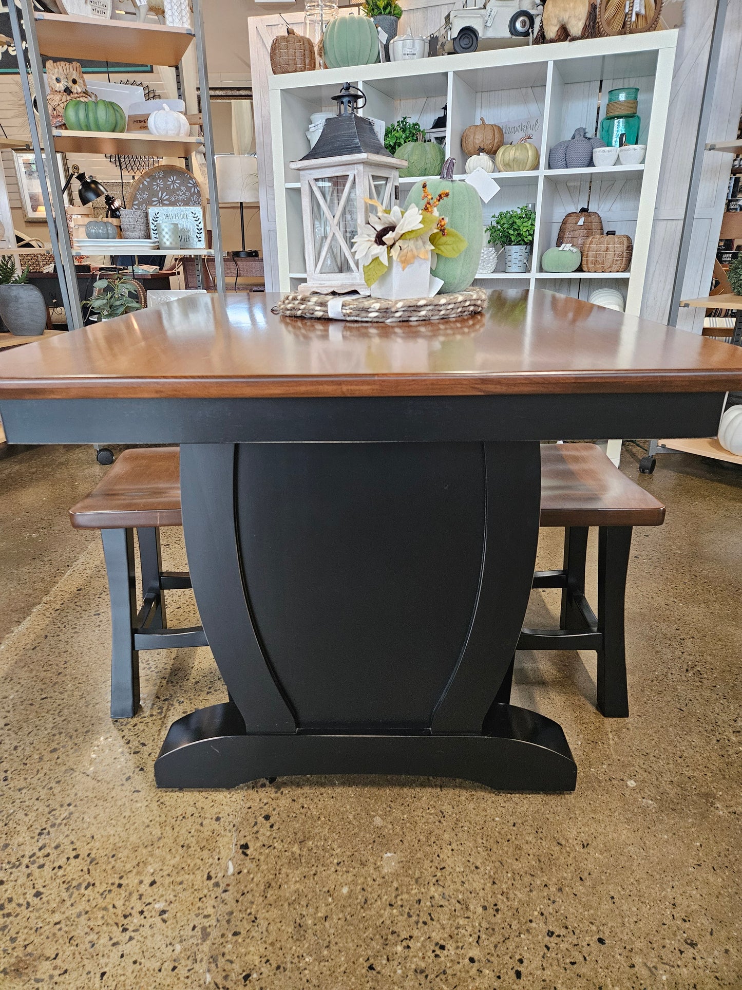 Weaver Woodcraft Kitchen Table w/ 2 Stools