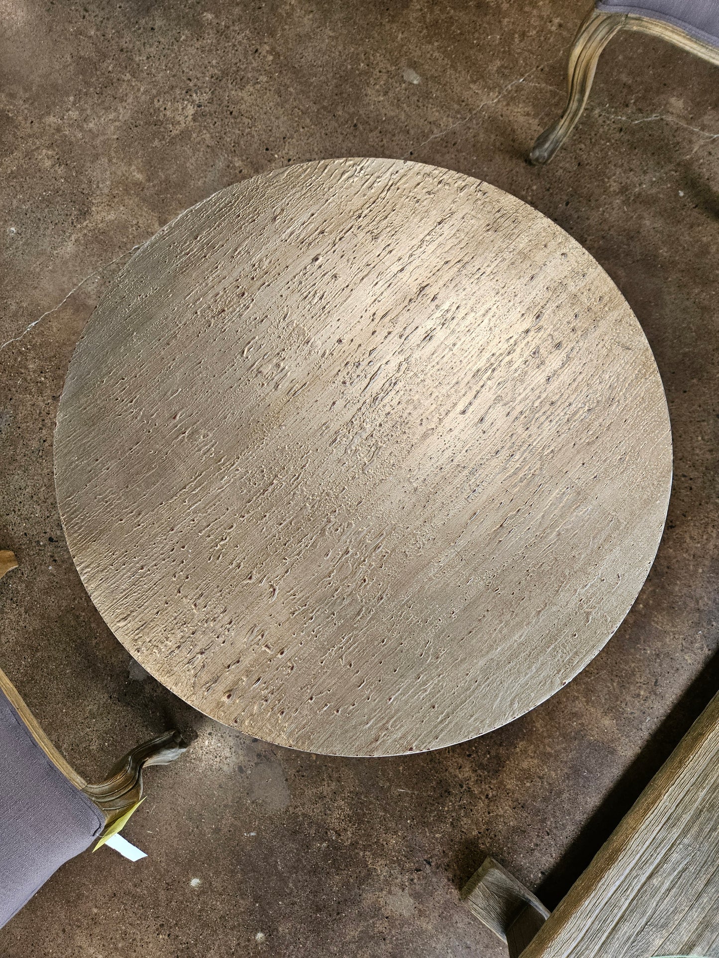 Round Accent Table Lt Gold Texture