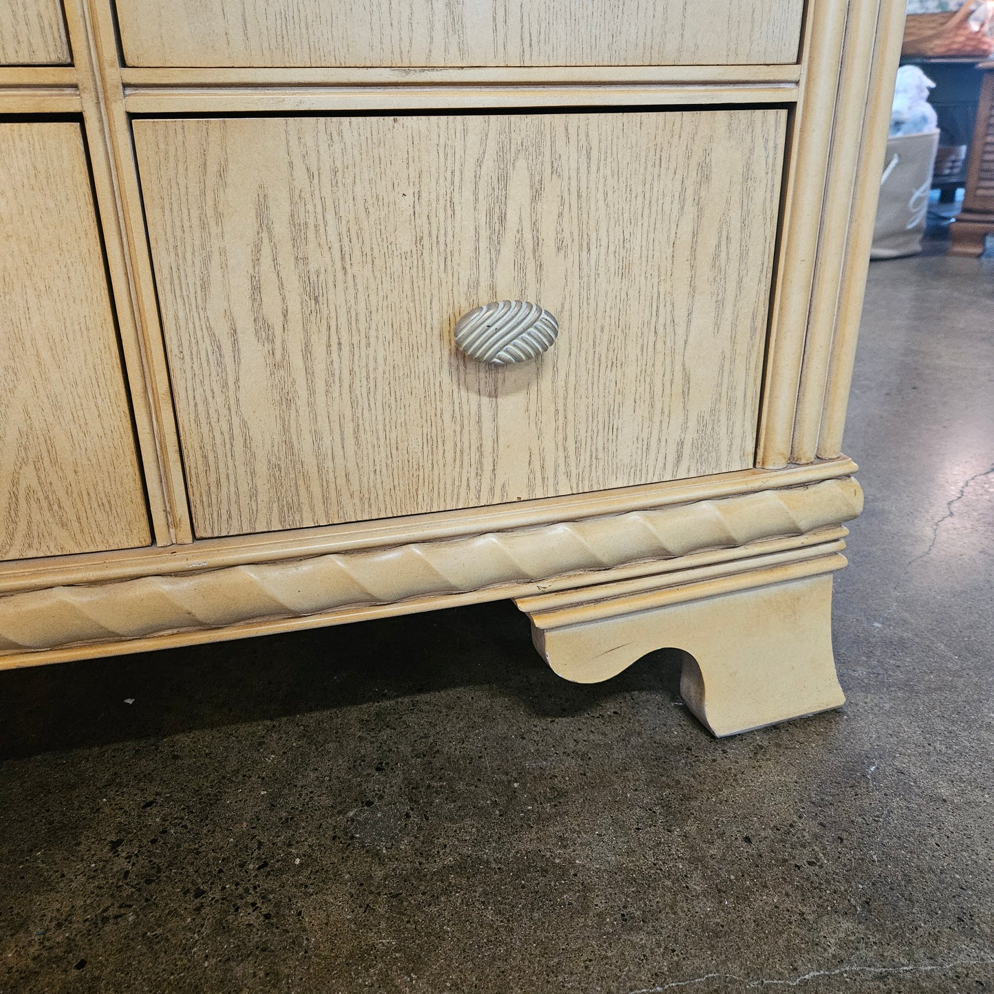 Mule 18 drawer chest