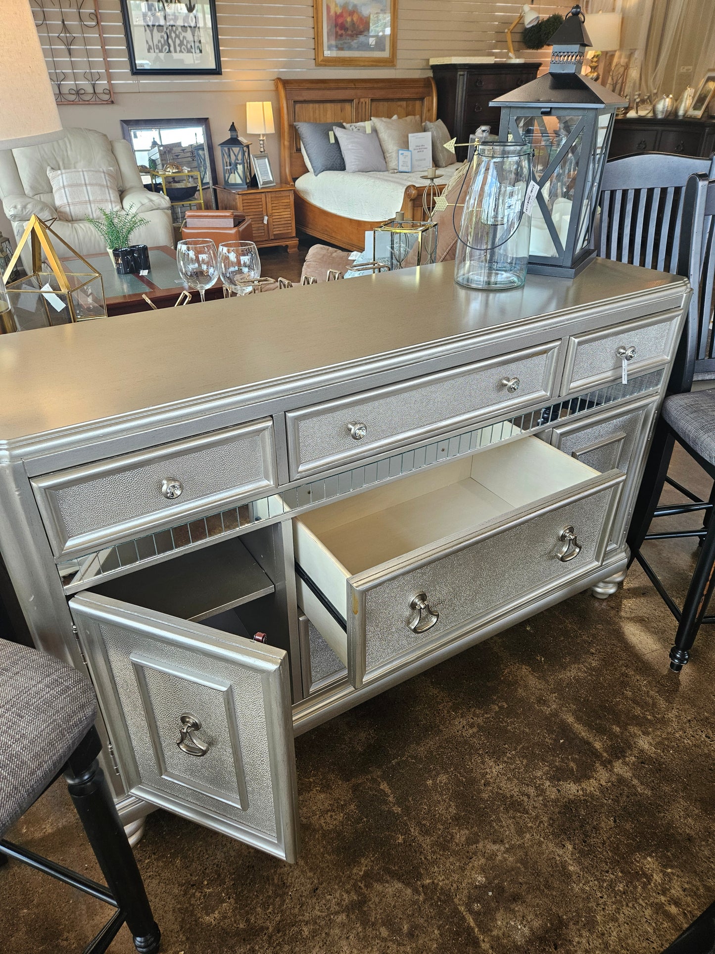 Coaster Furniture Bling Game Server