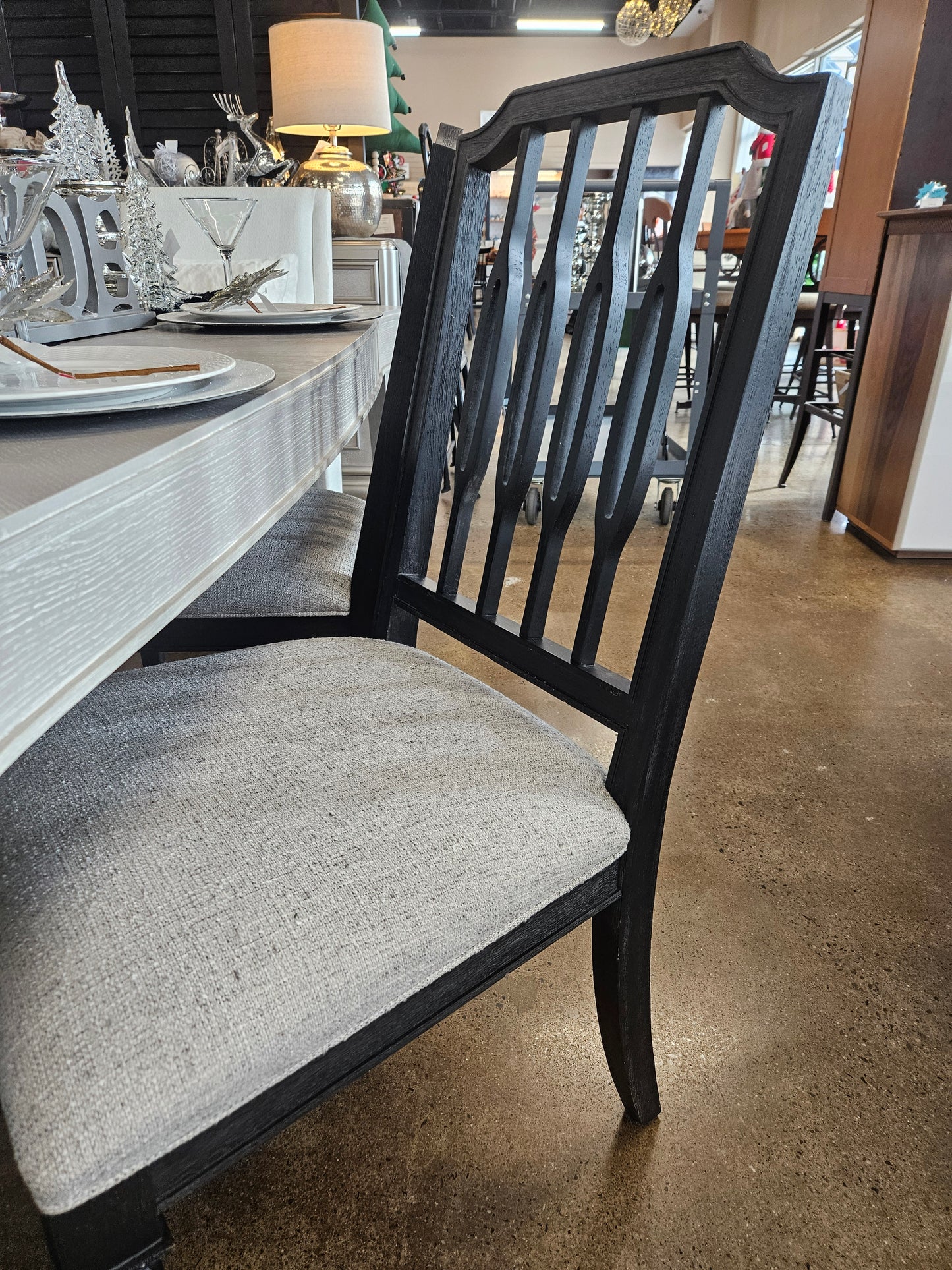 Universal Dining Set (Table/8 chairs)