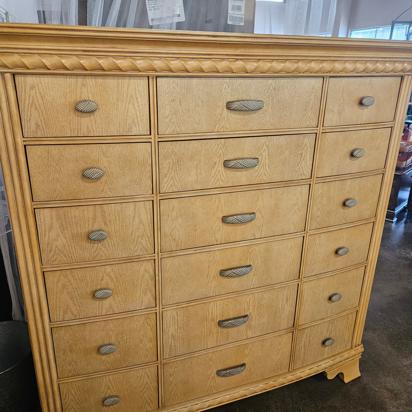Mule 18 drawer chest