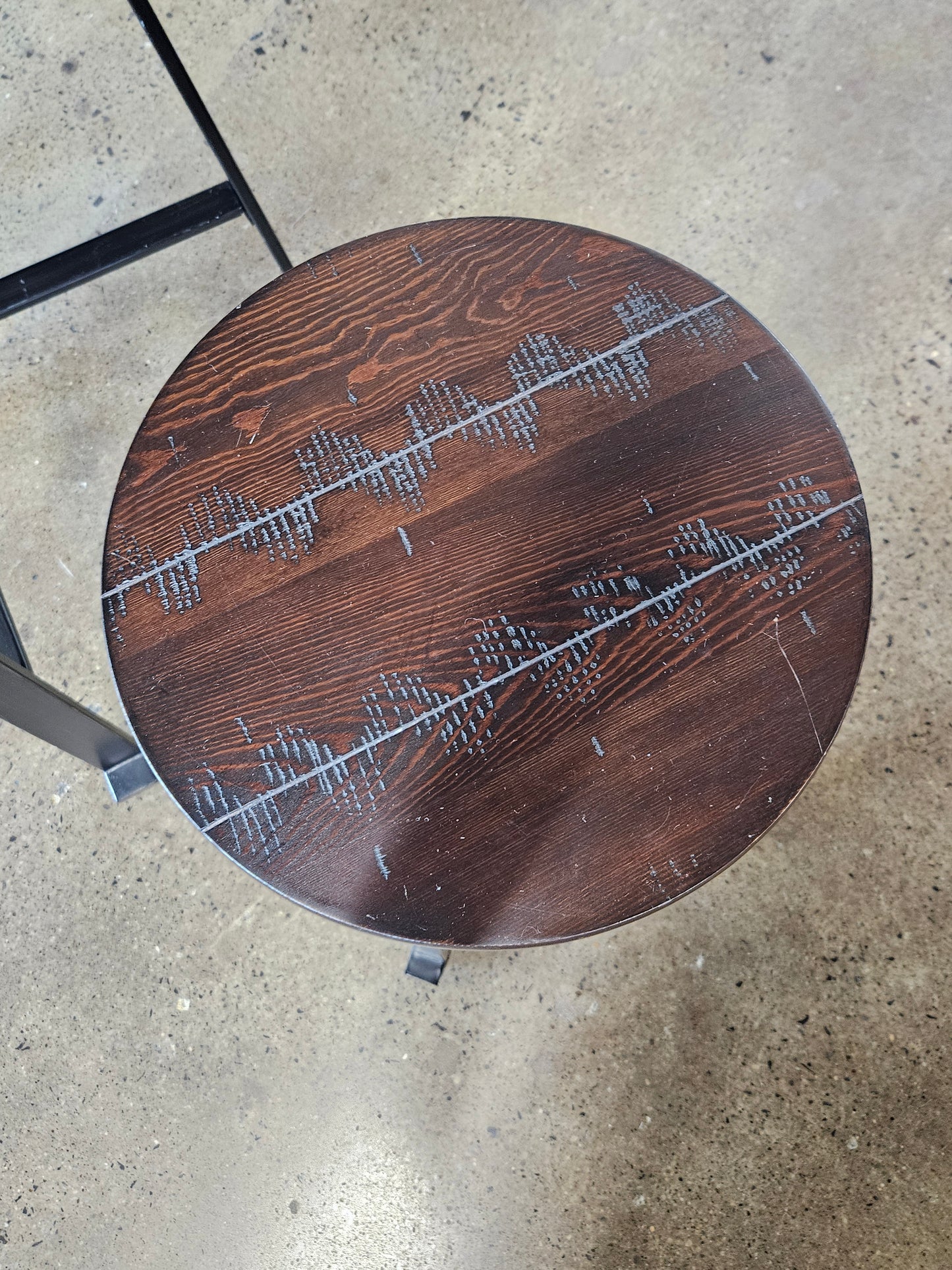 Pub table with 2 stools
