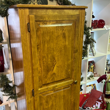 Wooden Cabinet with adjustable shelves