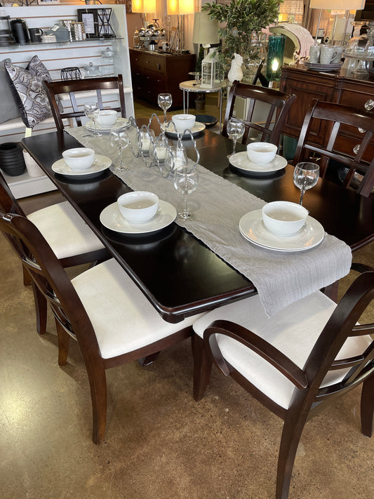 Dark Wood Dining Table/6 Chairs/2 Leaves