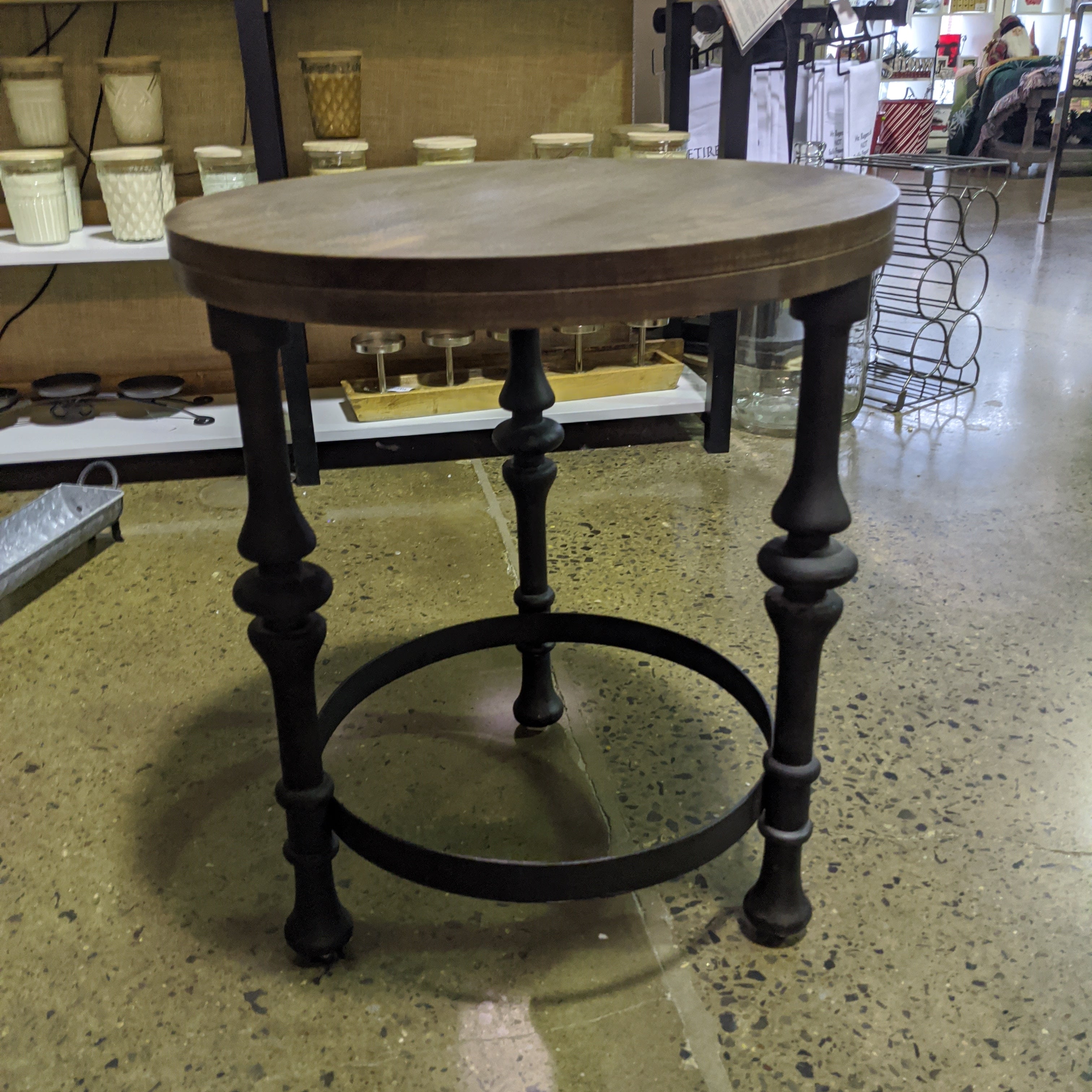 World market round side outlet table