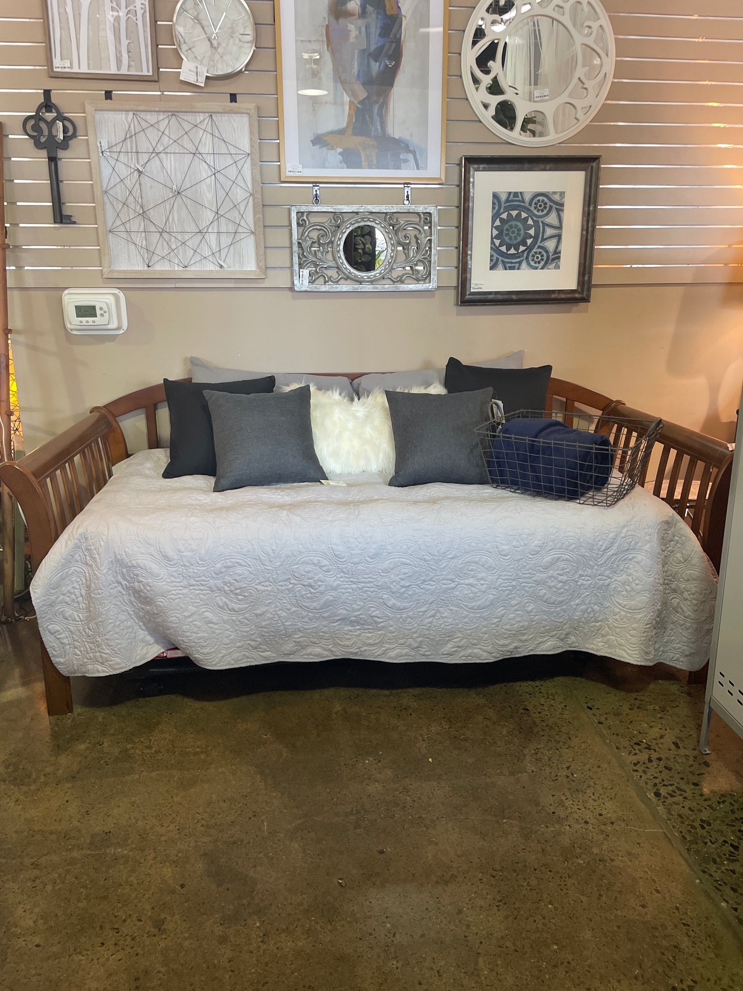 Twin Daybed with Trundle