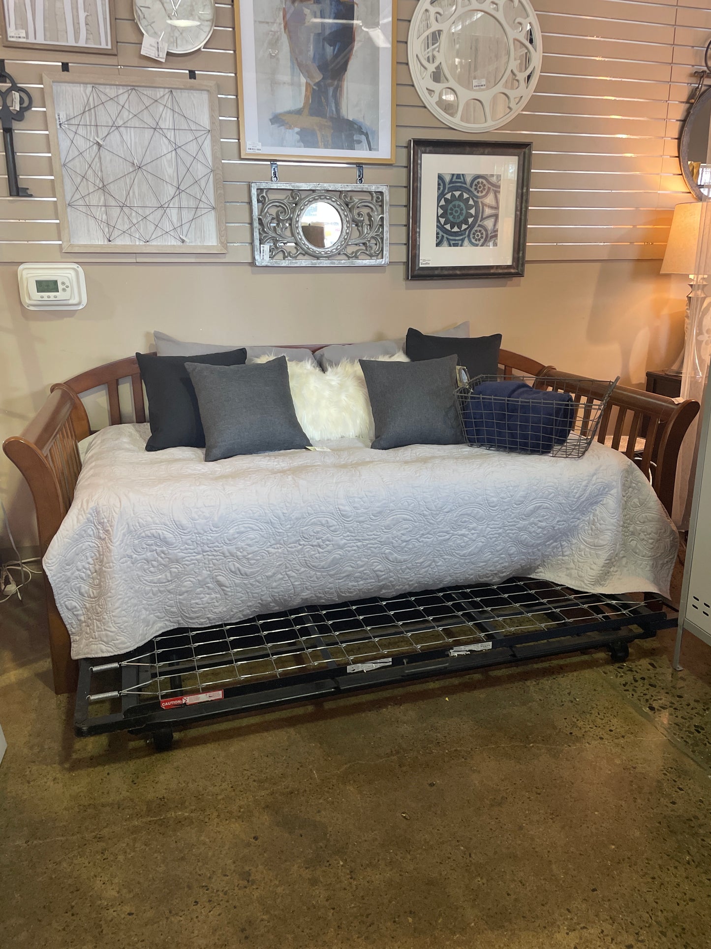 Twin Daybed with Trundle