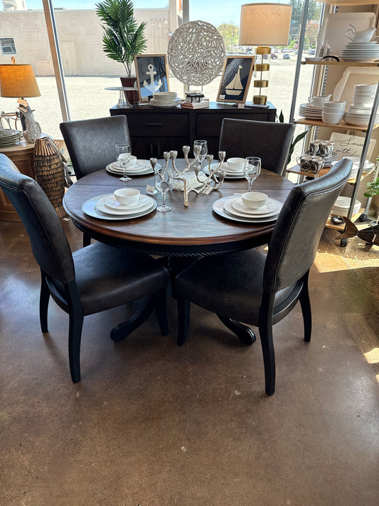 Kitchen Table with butterfly leaf and 4 chairs