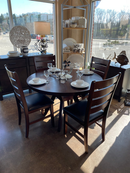 Round Table with 4 Chairs