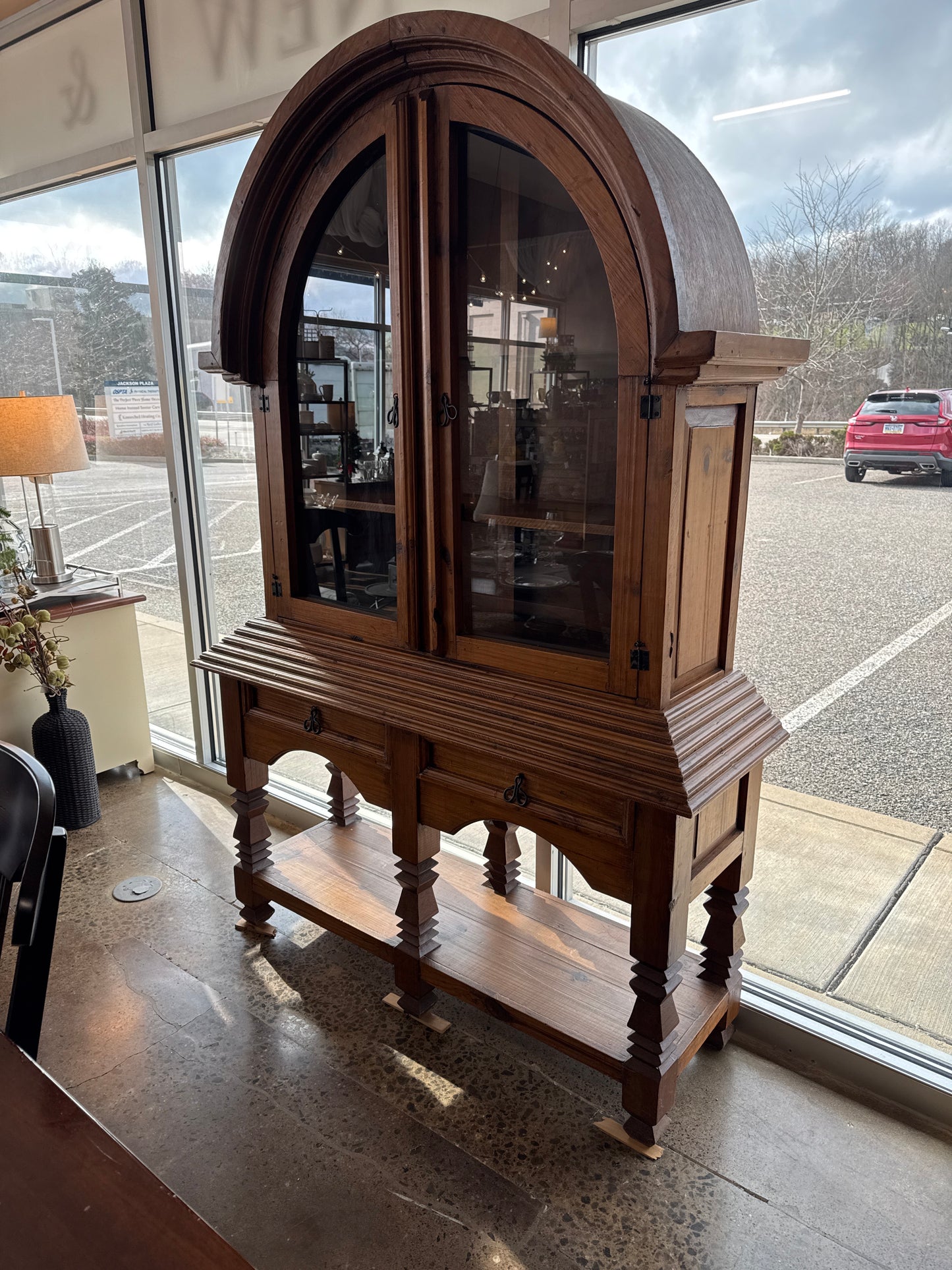 Curved Top Dining Room Cabinet/Hutch