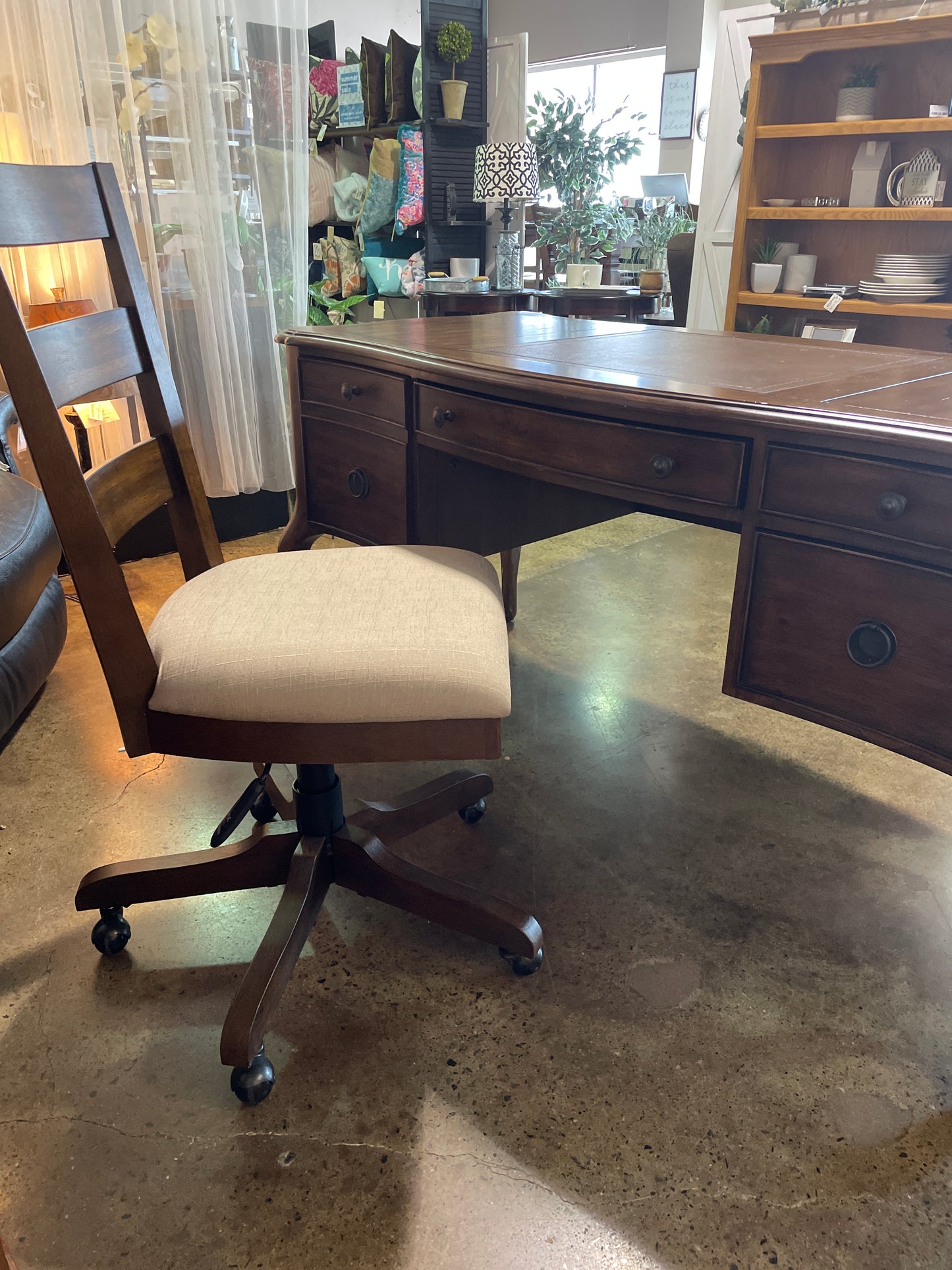 Hooker Furniture Archivist Writing Desk with chair