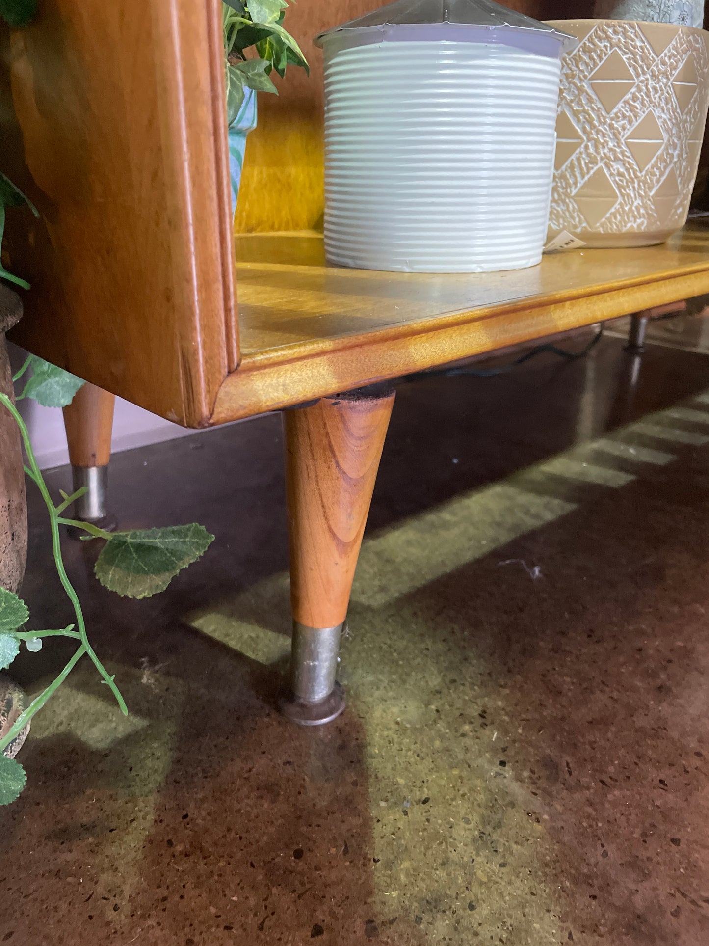 Mid century bookshelf w/ 3 shelves