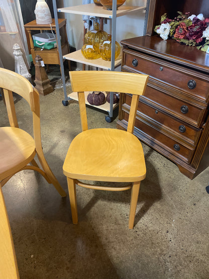 Foldable kitchen table with 2 chairs