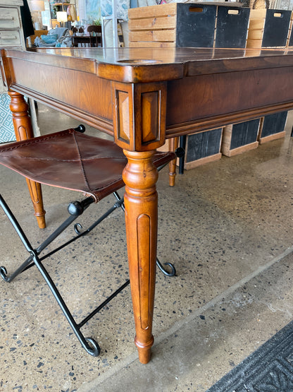 Game Table with 4 stools