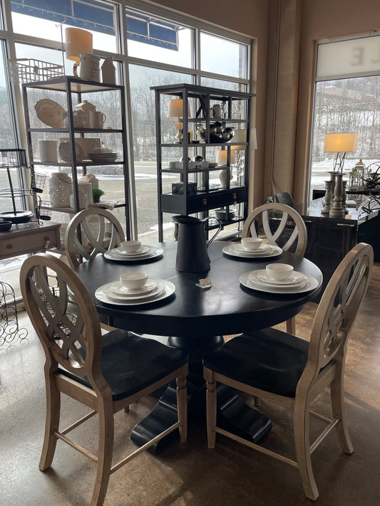 Canadel Kitchen Table with 4 chairs