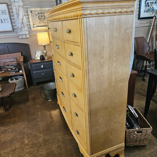 Mule 18 drawer chest