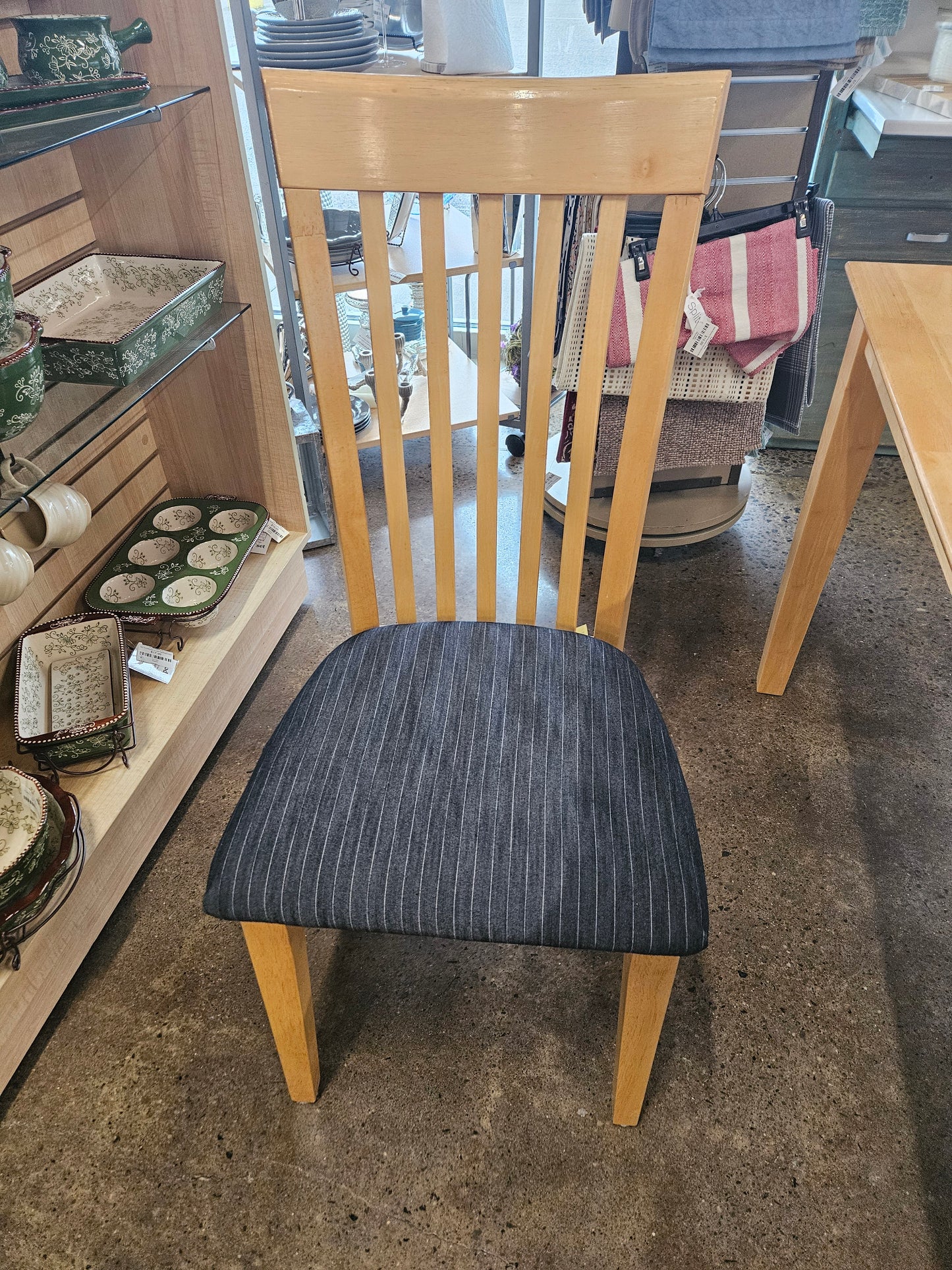 Blonde dining set with 4 chairs and butterfly leaf