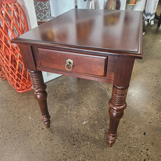 Ethan Allen end table with drawer