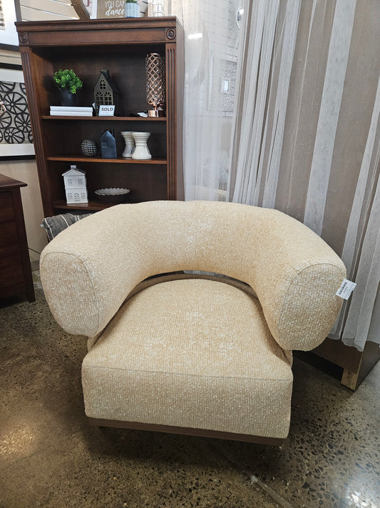 Armchair with oversized rounded arms by Nill's-NEW