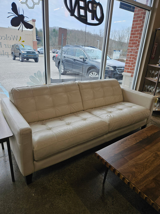 Divani Chateau d'Ax white leather loveseat