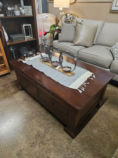 Lane Coffee table with 4 drawers
