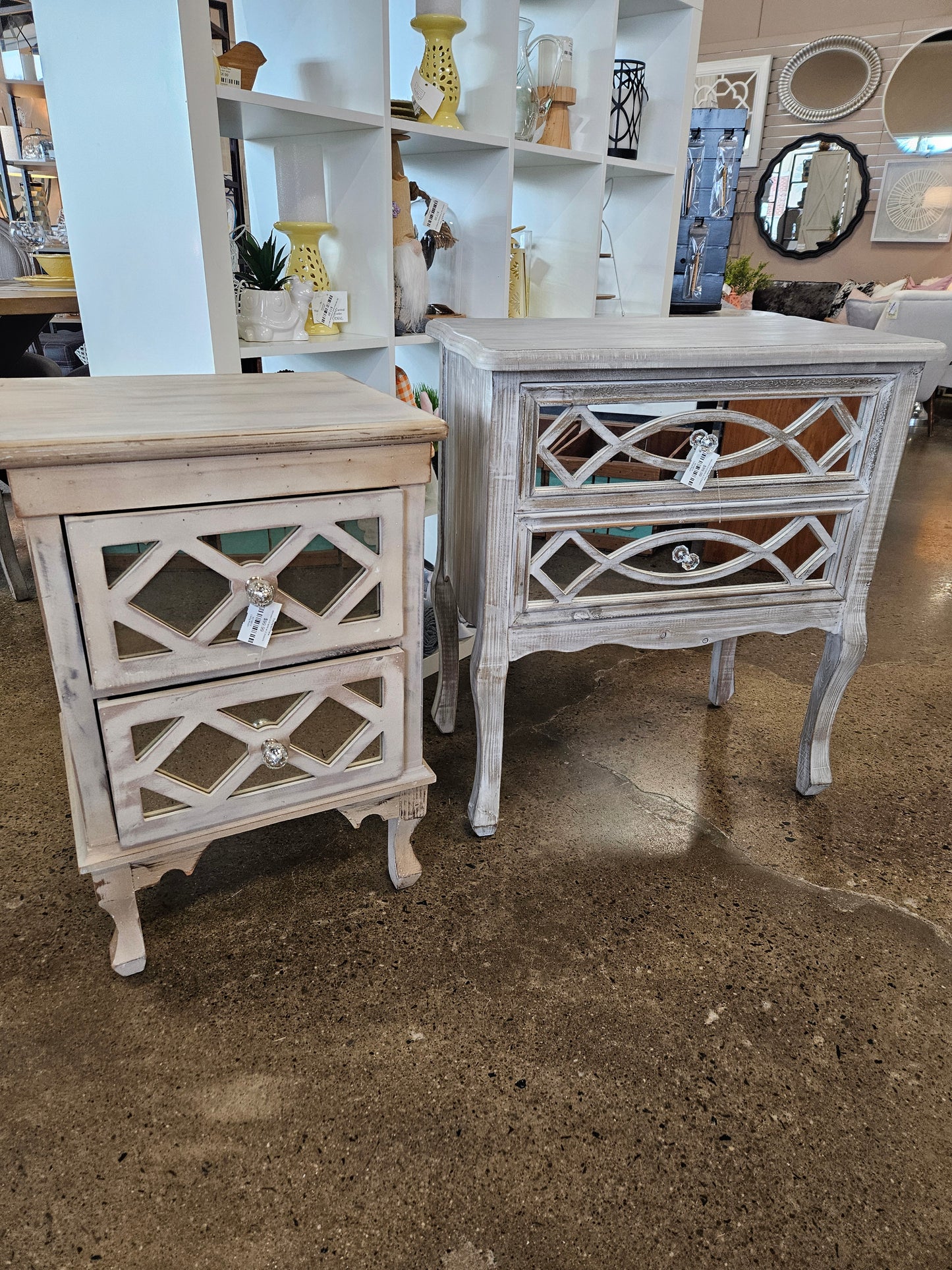 Mirrored end table w/ 2 drawers